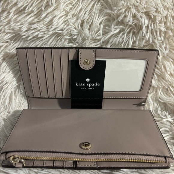 Kate spade ♠️ Wallet - Picture 3 of 4